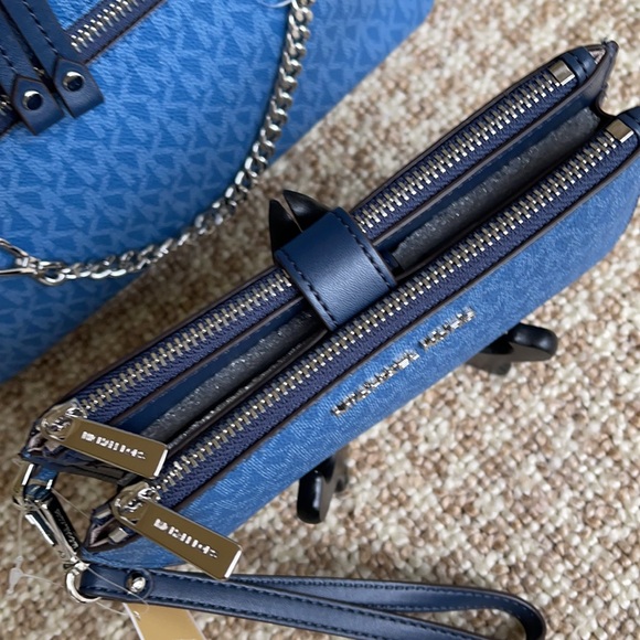 Michael Kors Jet Set Travel Lg Double Zip - Picture 3 of 16